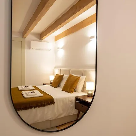 Cc Downtown Palace - B